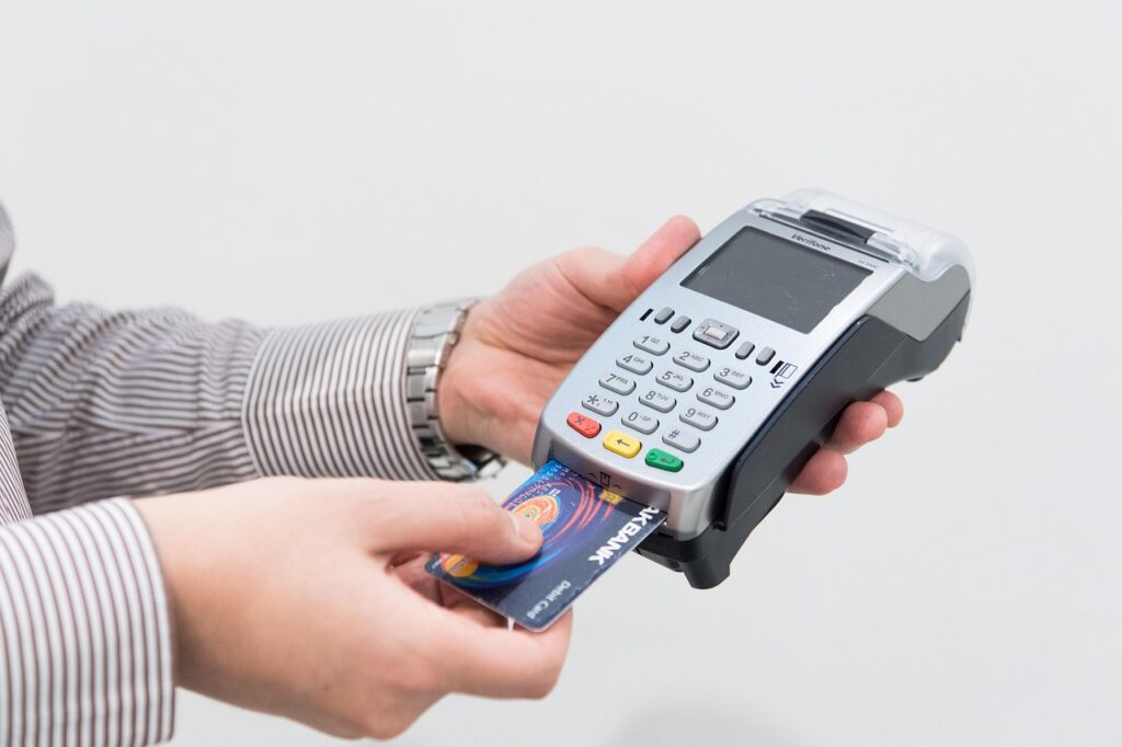 Paying remaining balance before switching credit cards